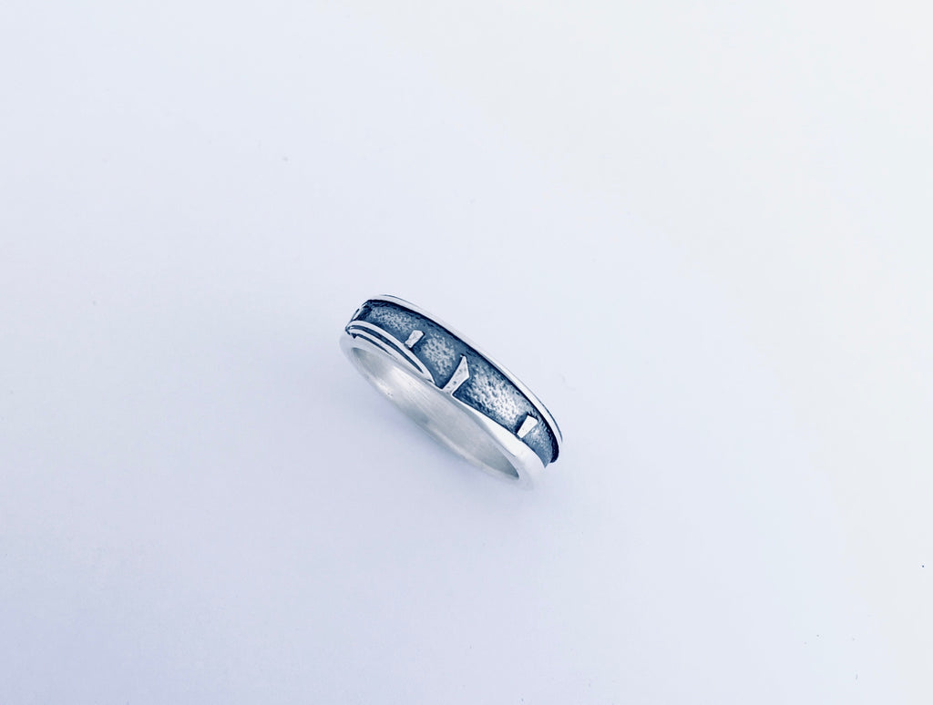 Standing Stones Ring